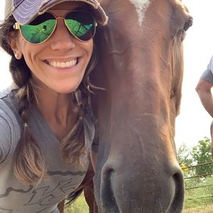 Meet your Posher, Cora